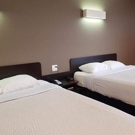 Joys Inn Innisfail, Ab Exteriér fotografie