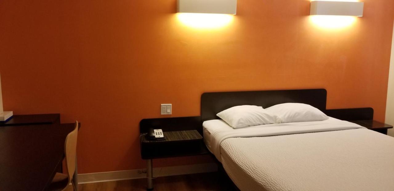 Joys Inn Innisfail, Ab Exteriér fotografie