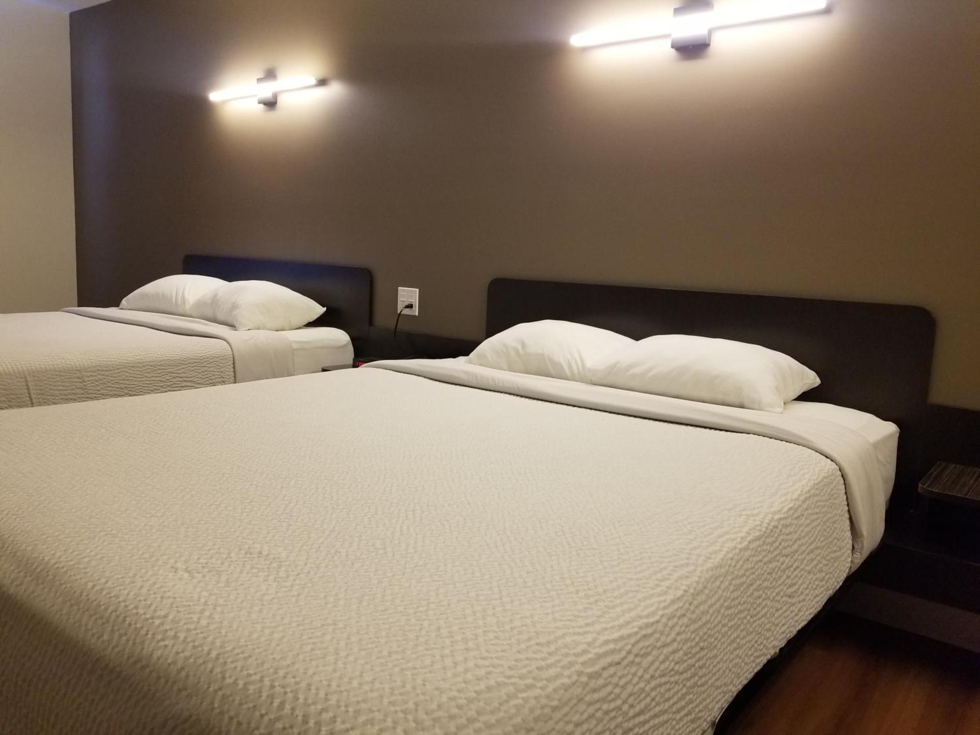 Joys Inn Innisfail, Ab Exteriér fotografie