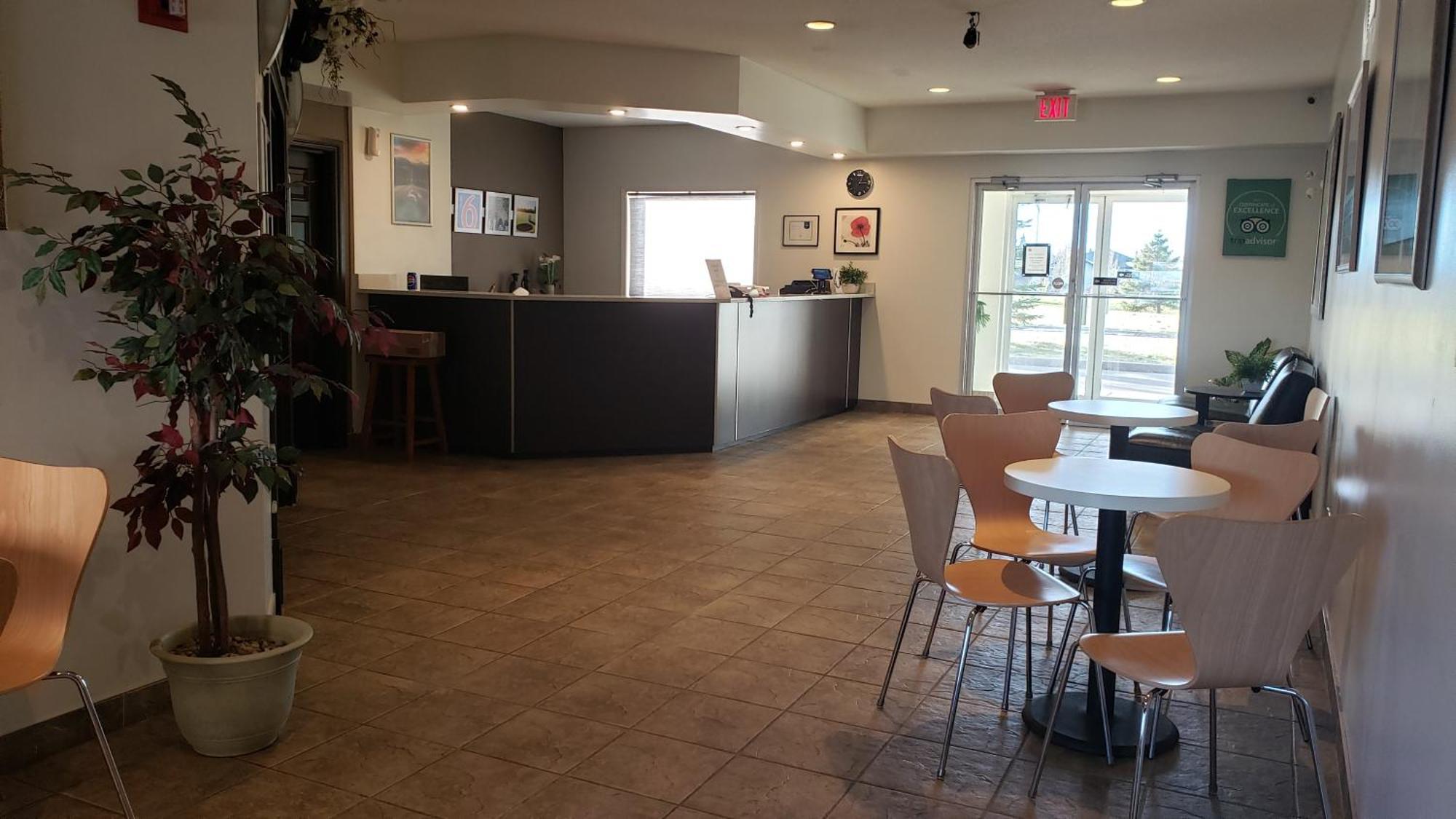 Joys Inn Innisfail, Ab Exteriér fotografie